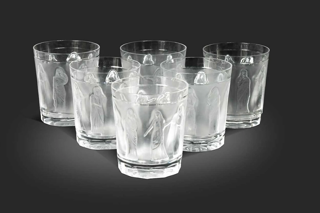 Femmes Antiques, a set of six Lalique glass whiskey tumblers