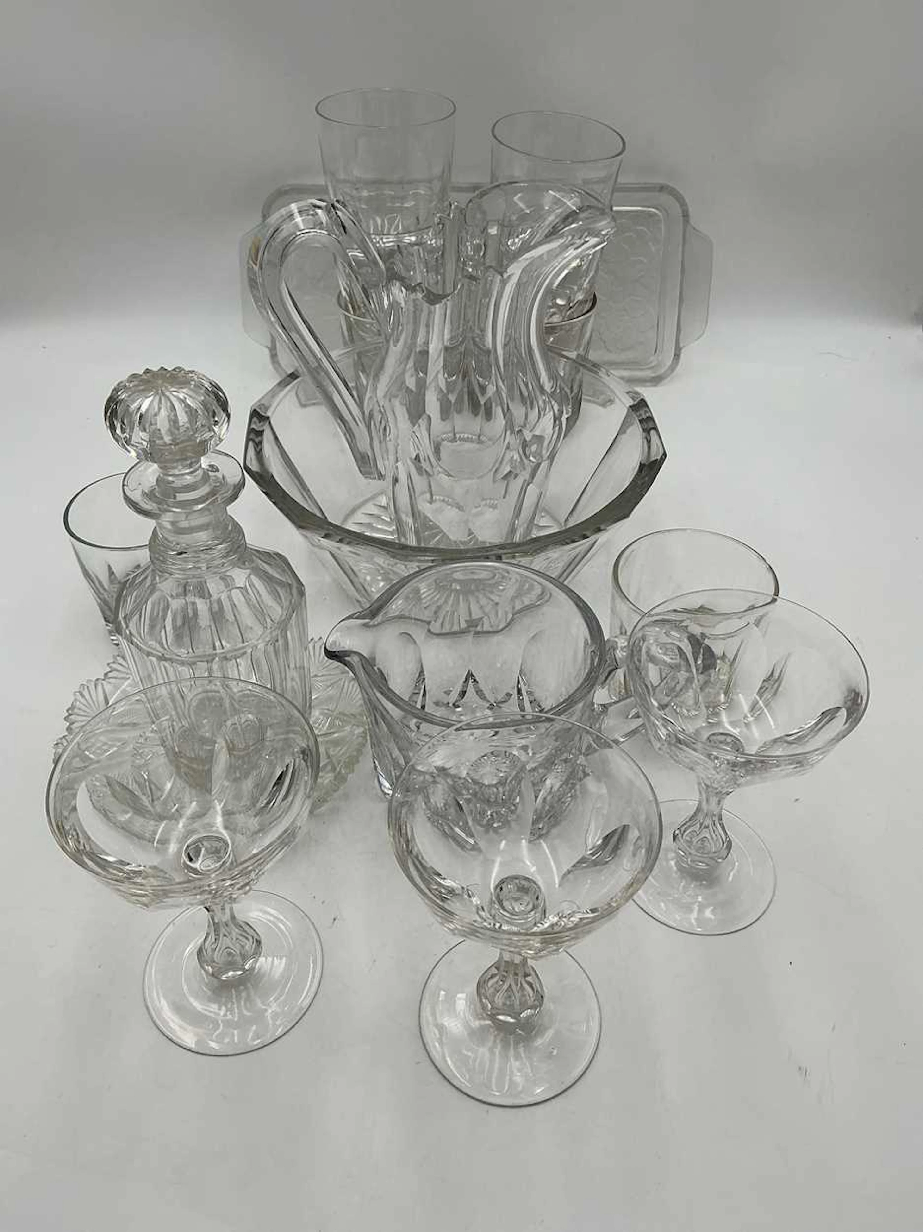 A collection of mixed glass ware
