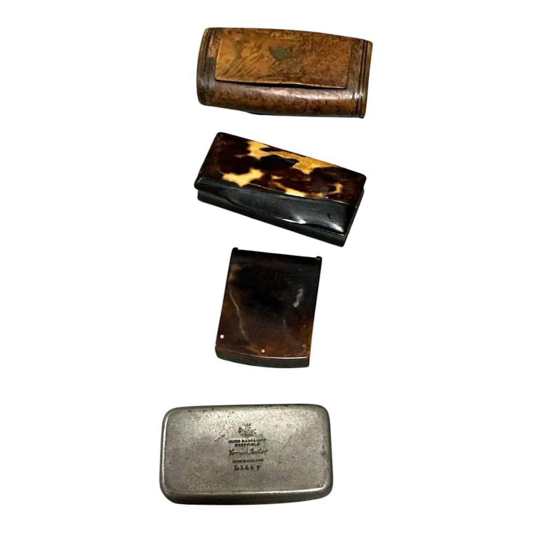 A tortoiseshell vesta case and snuff box