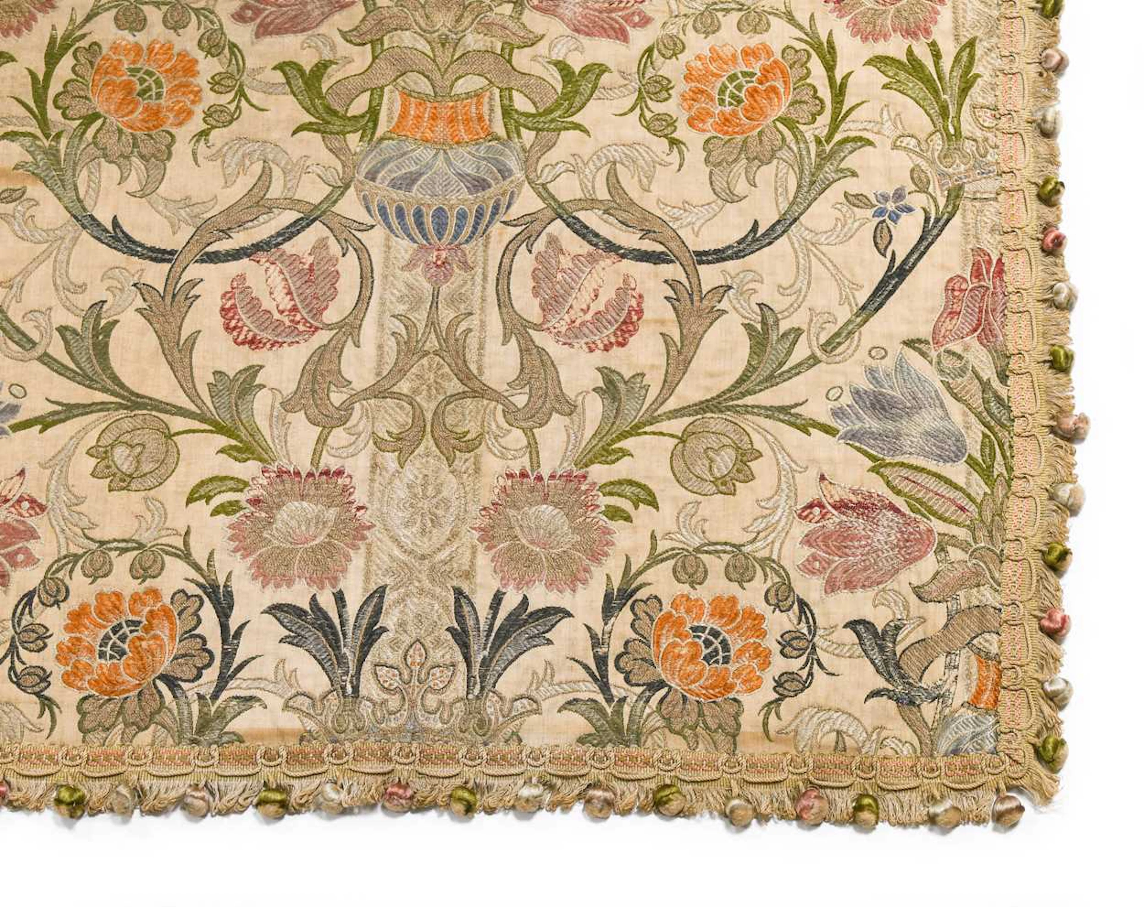 An Elizabethan style textile