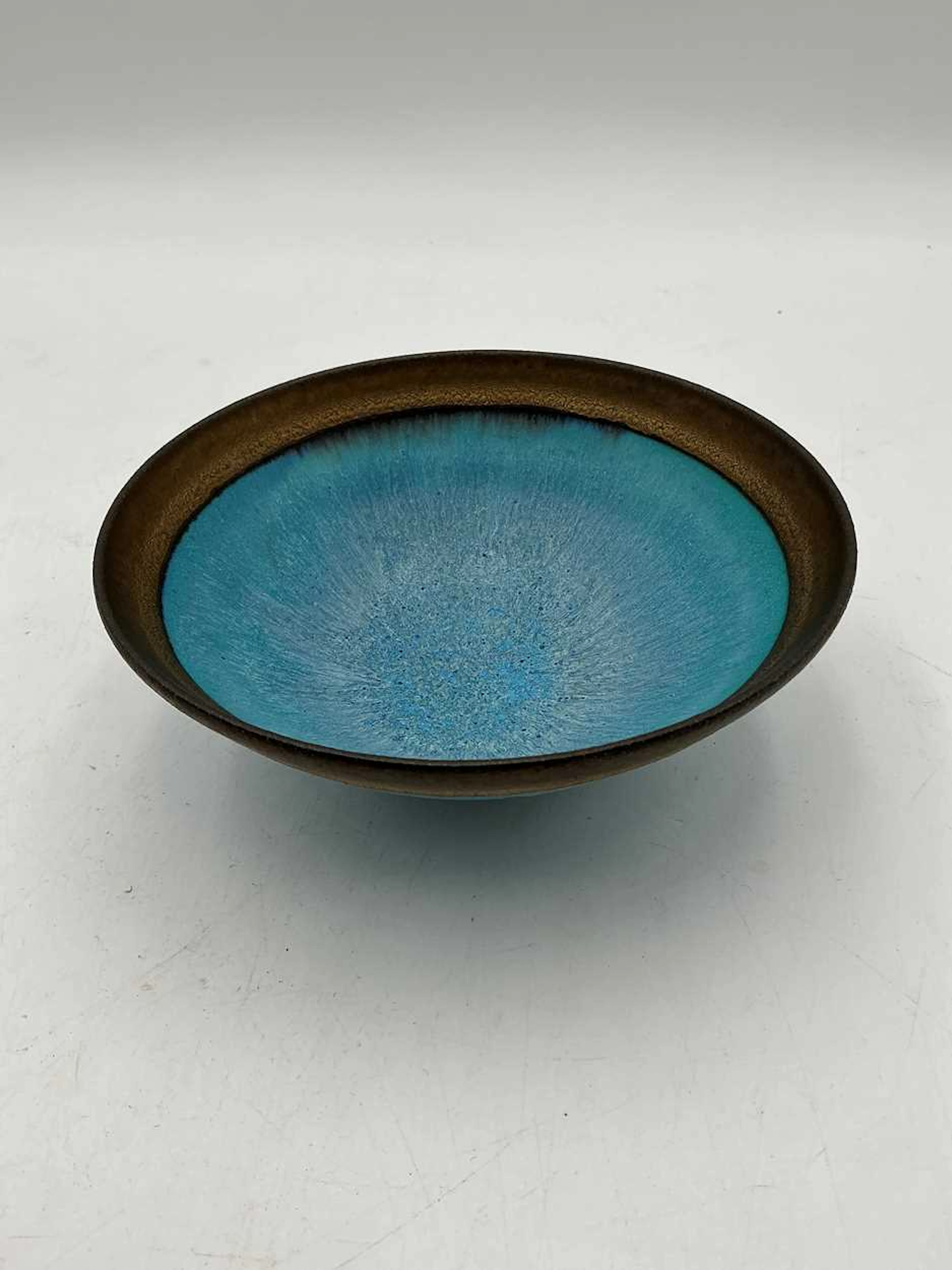 A Lucie Rie style studio pottery bowl