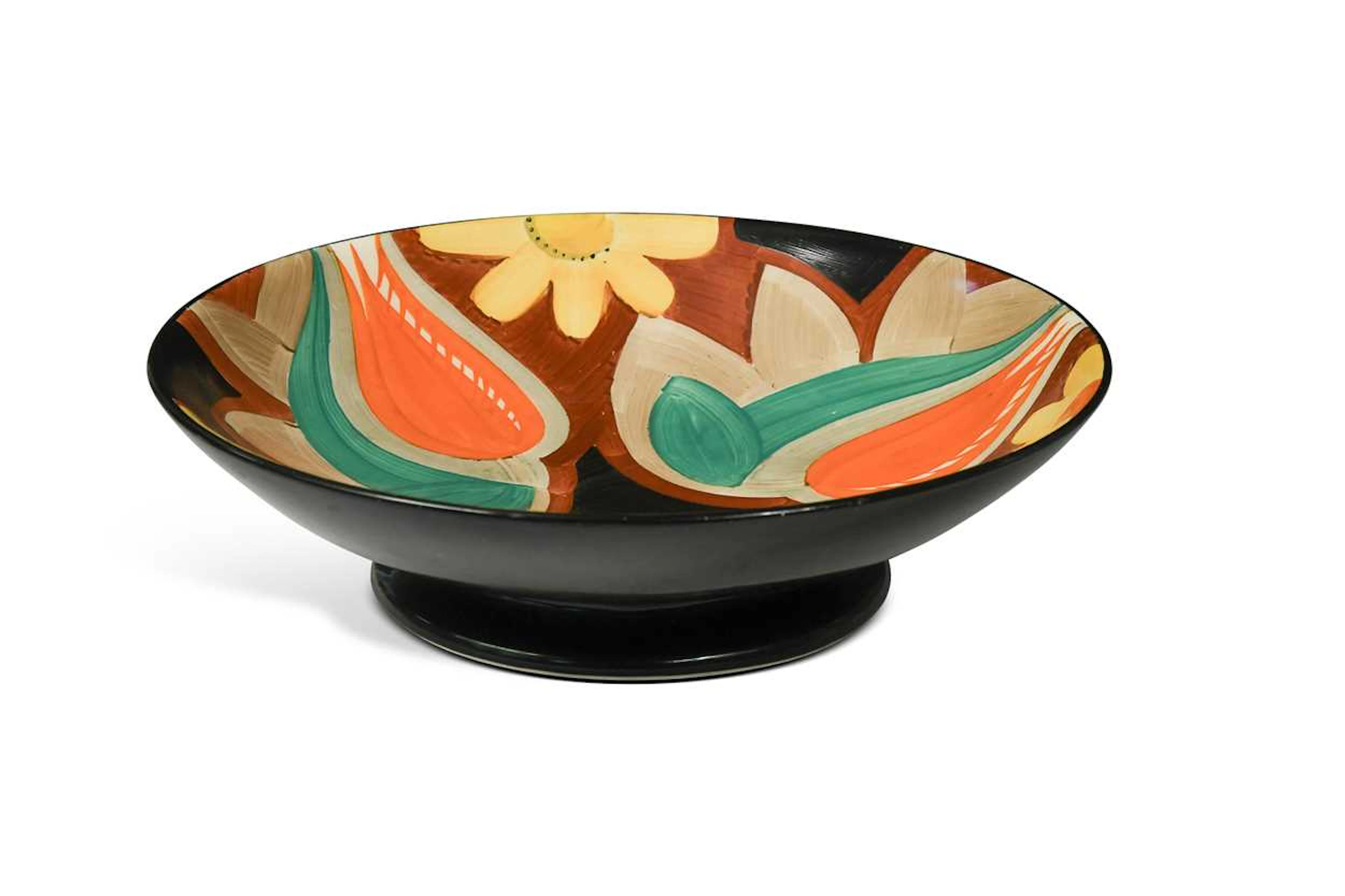 Susie Cooper at Crown Works, Burslem, a pedestal bowl, pattern no.E516