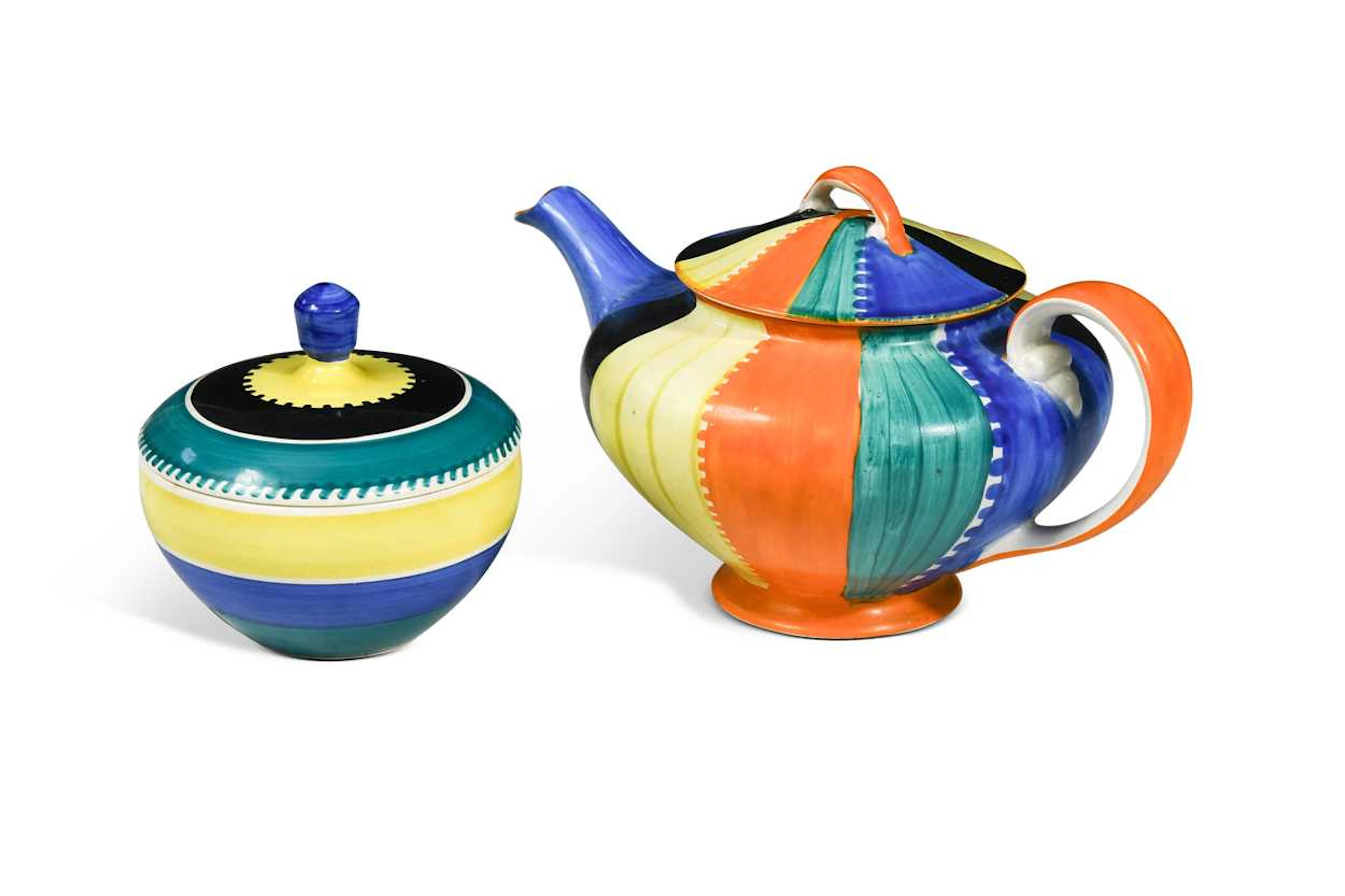 Susie Cooper at Gray's Pottery, a teapot and cover