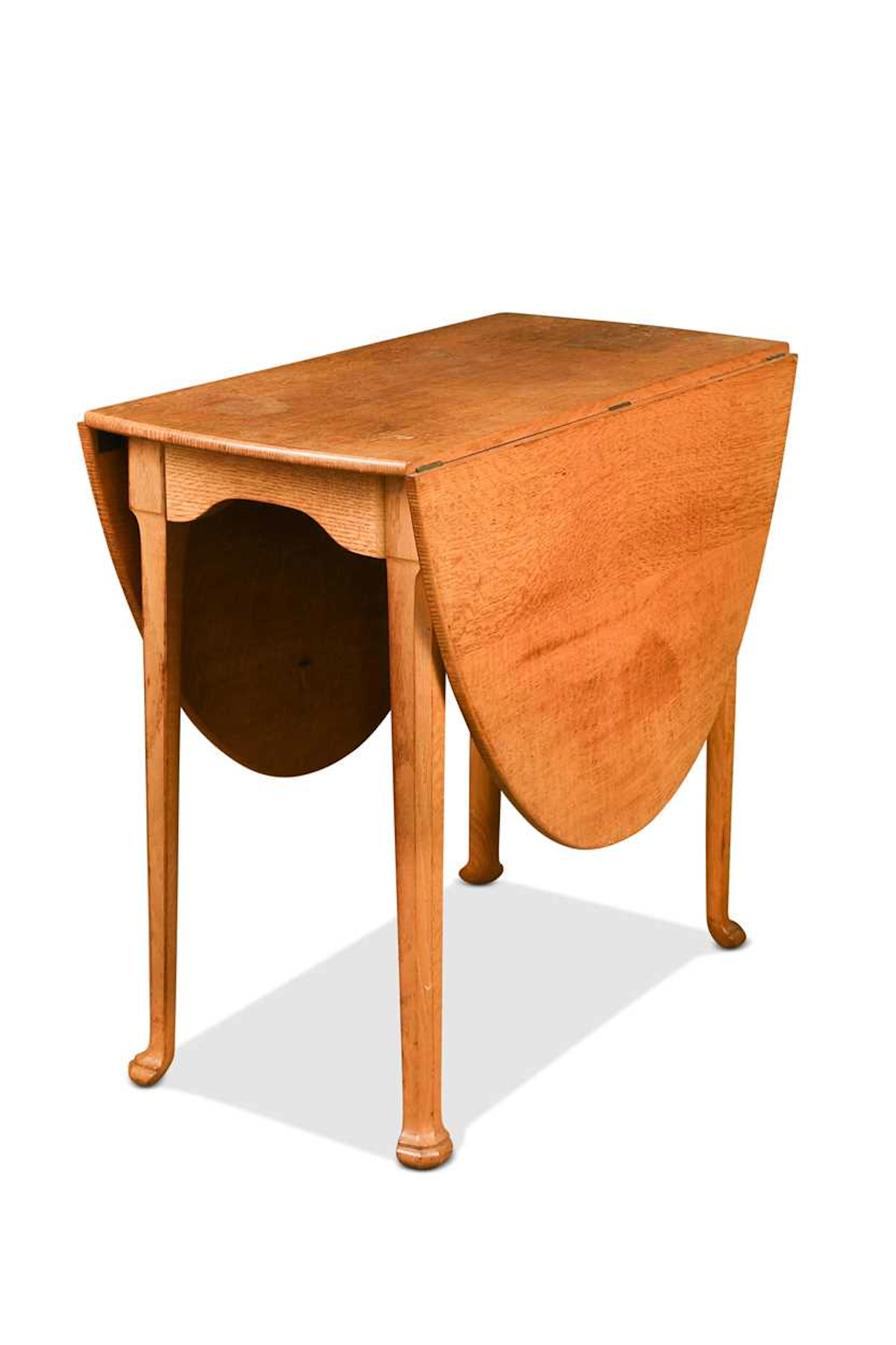 Edward Barnsley (1900-1987), a small oak drop leaf table