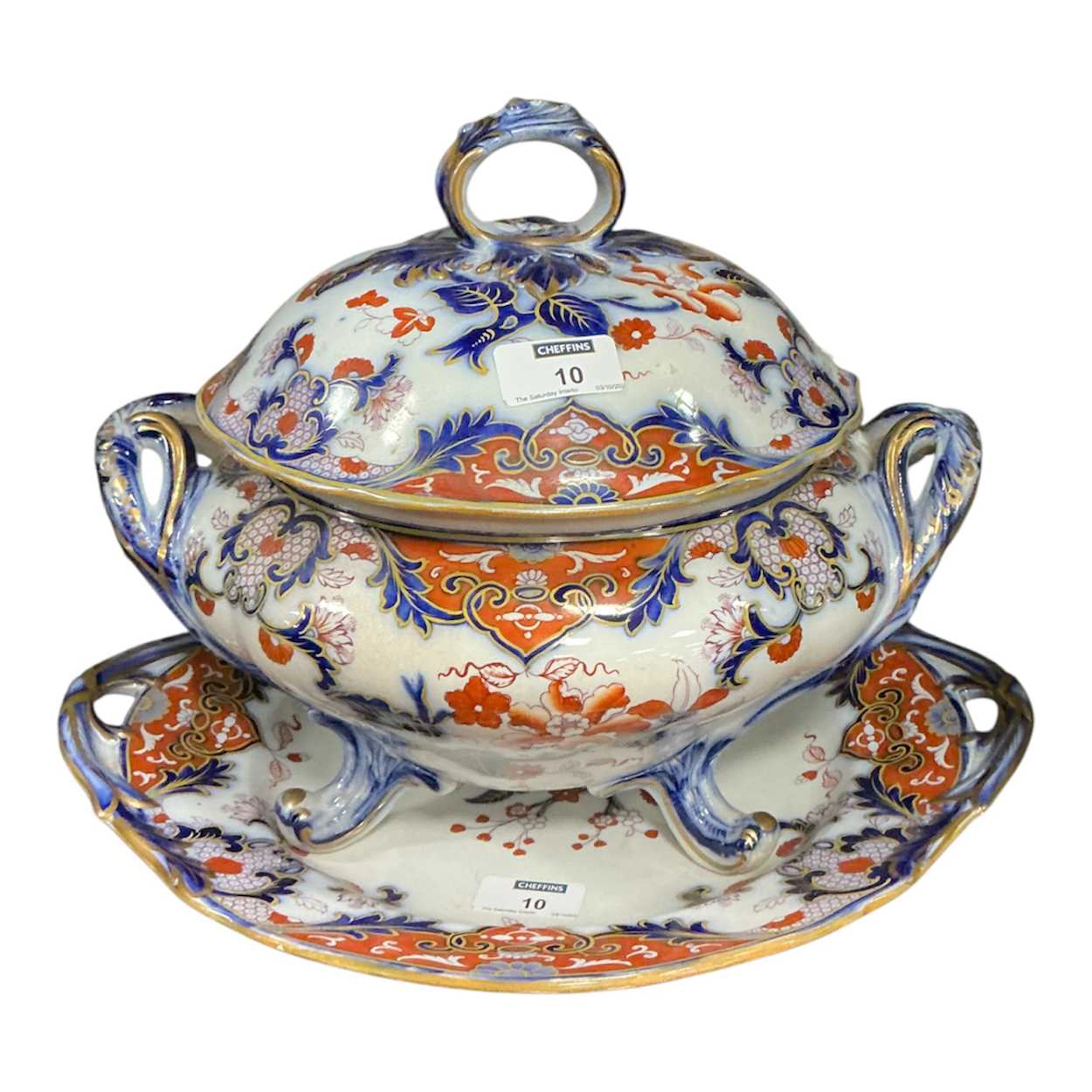 A 19th century imari soup tureen 30cm High