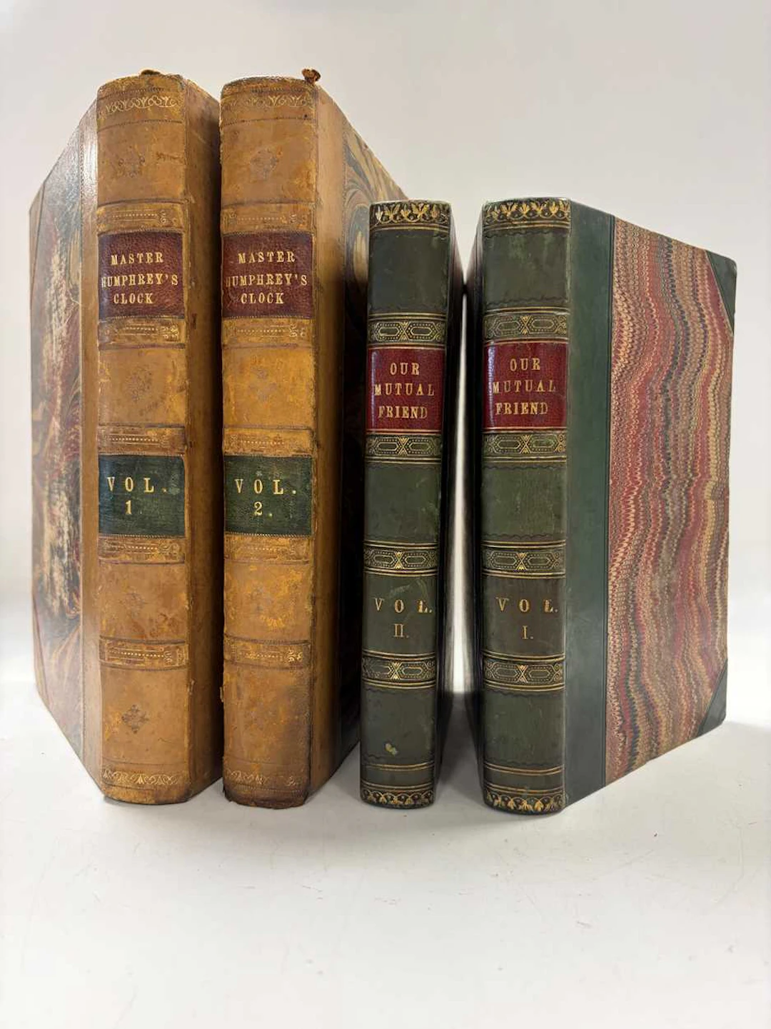 DICKENS (Charles)