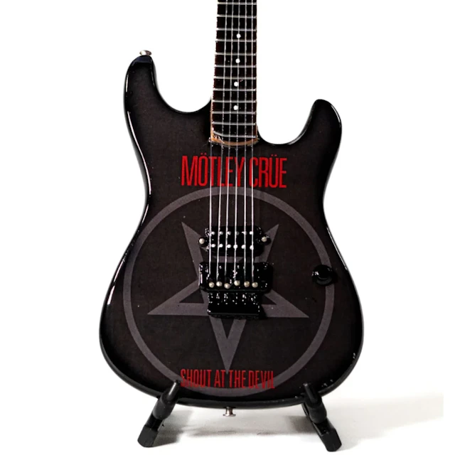 Mötley Crüe Shout At The Devil Mini Guitar
