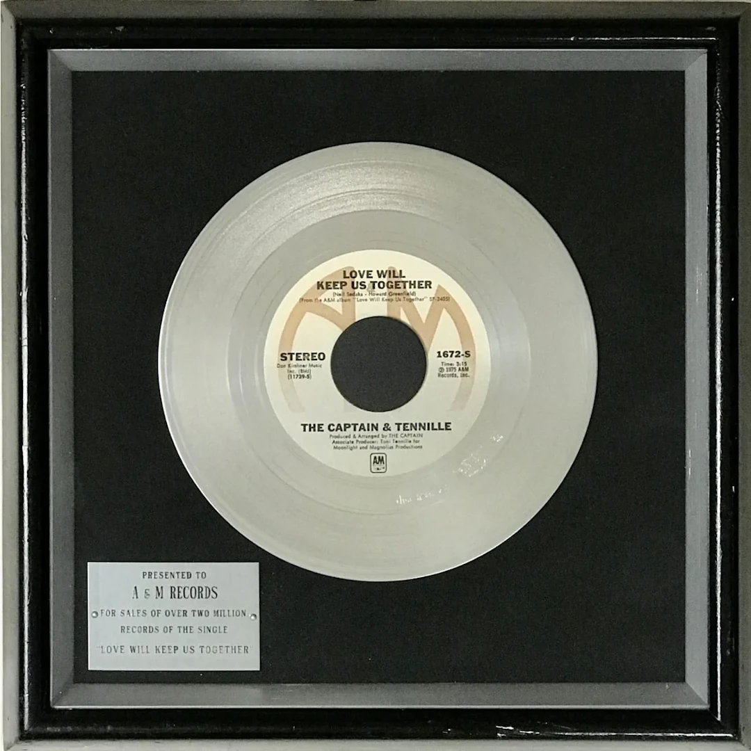 Captain & Tennille "Love Will Keep Us Together" 1970s Disc Award Ltd - RARE