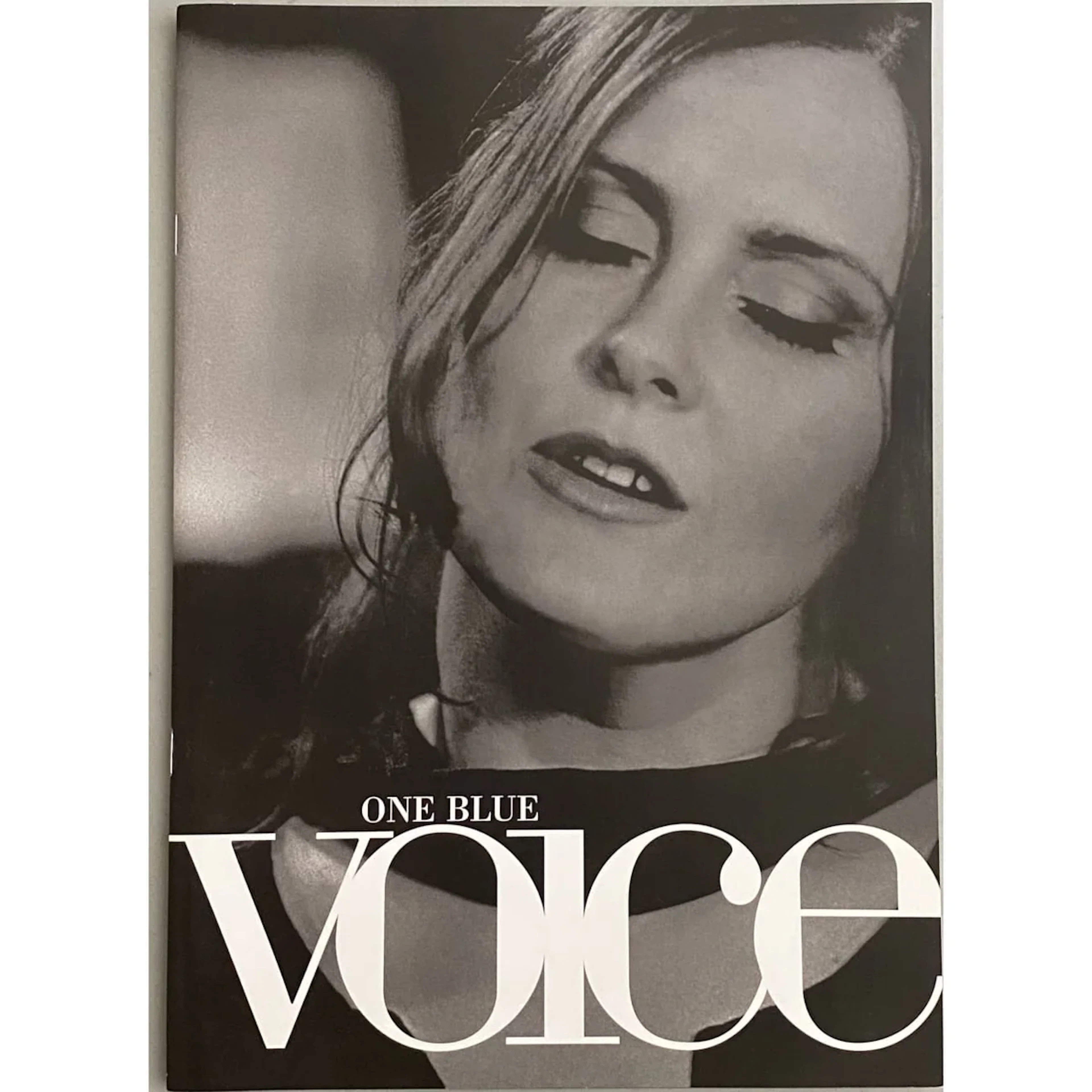 Alison Moyet 2005 One Blue Voice Tour Program and Handbill