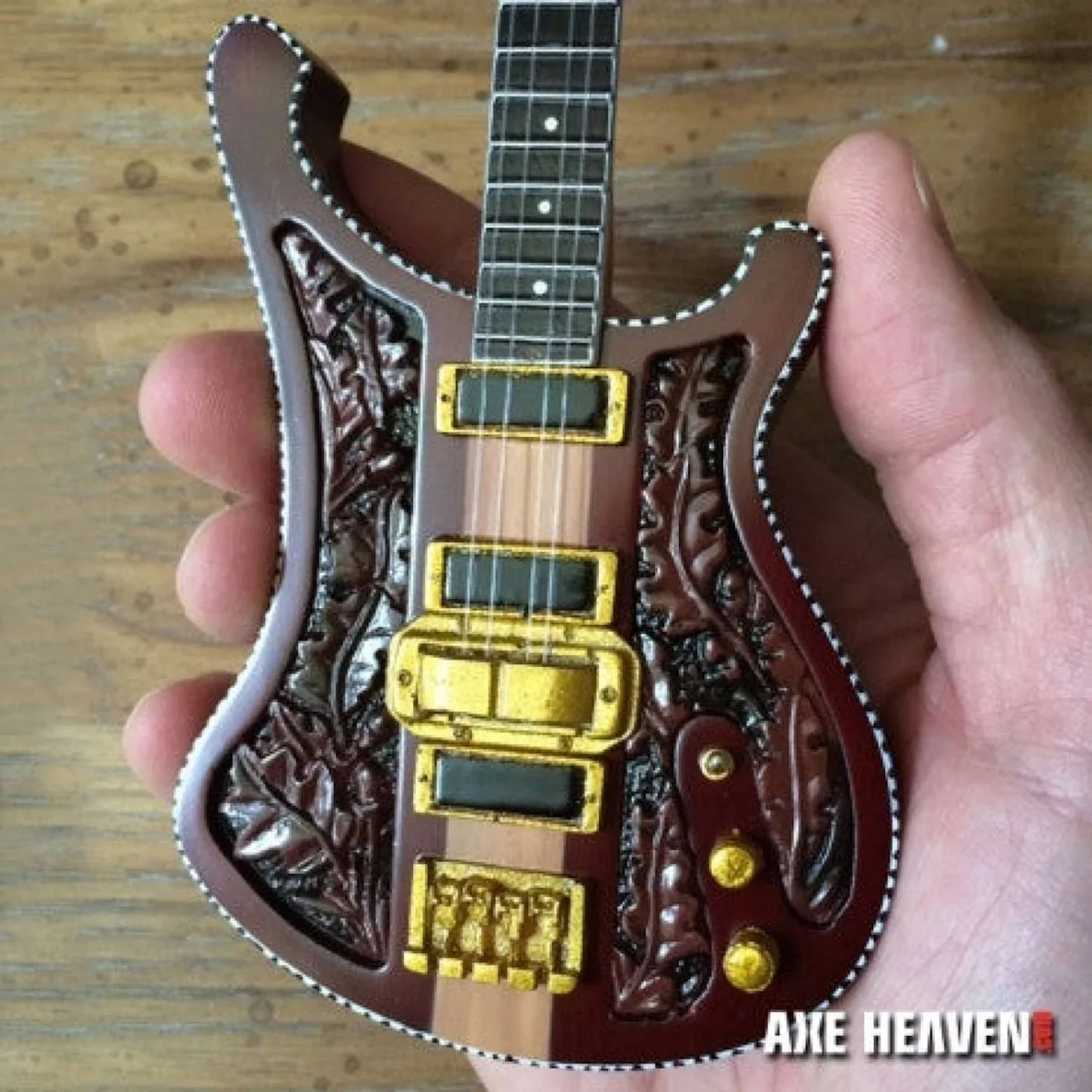 Motorhead Lemmy Signature Carved Mini Bass Guitar Replica
