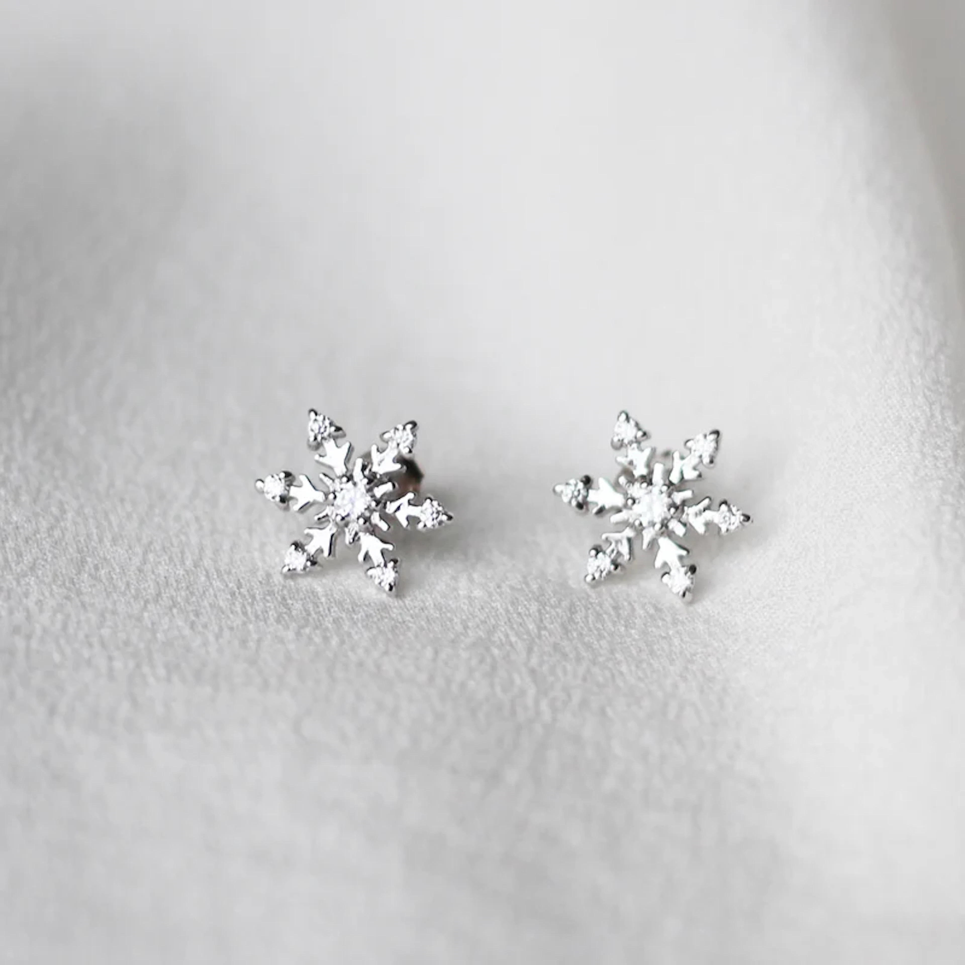Flakes Of Joy Earrings
