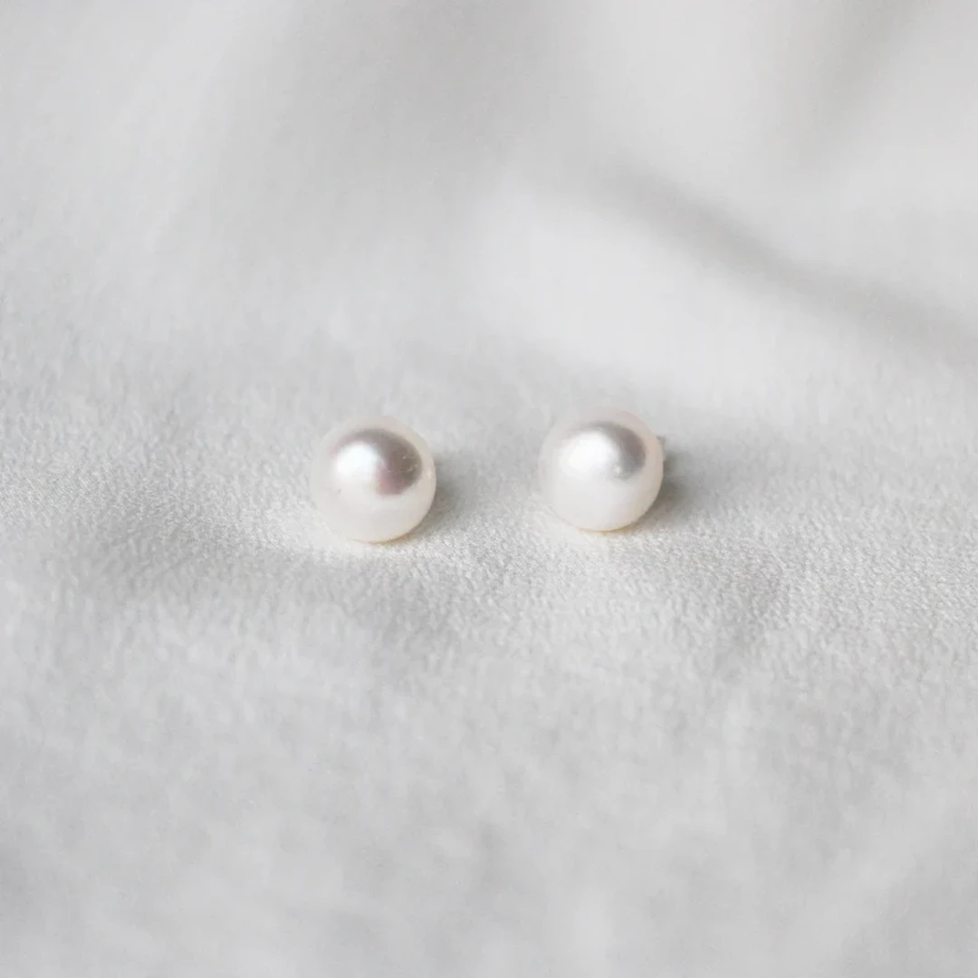 Classic Pearl Earrings