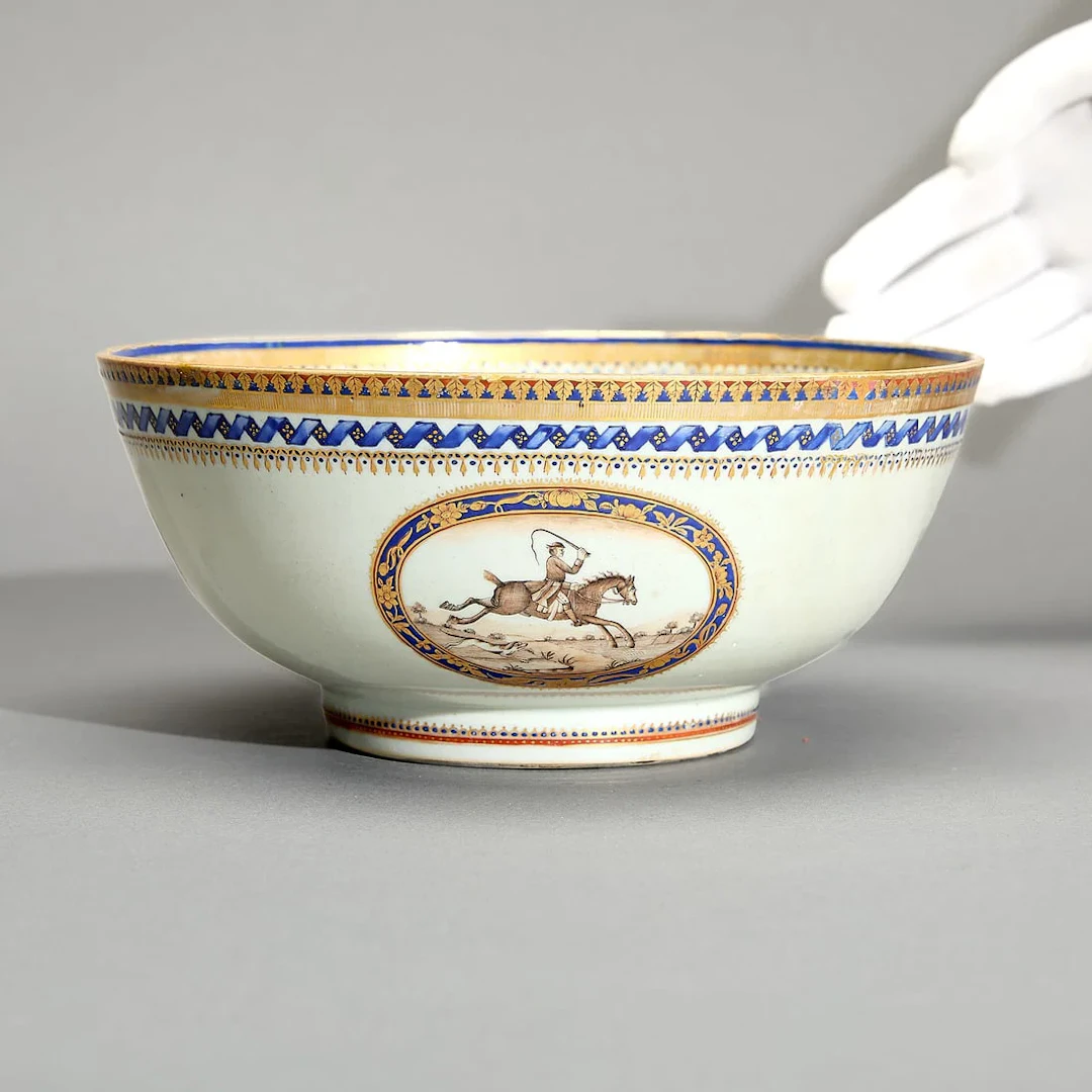 Chinese Export Hunting Bowl ca. 1800