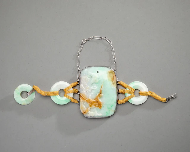 Chinese Qing Fu Lu Shou Jadeite Pendant Bracelet