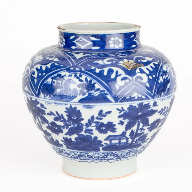 19th c. Chinese Export Blue & White Porcelain Jar