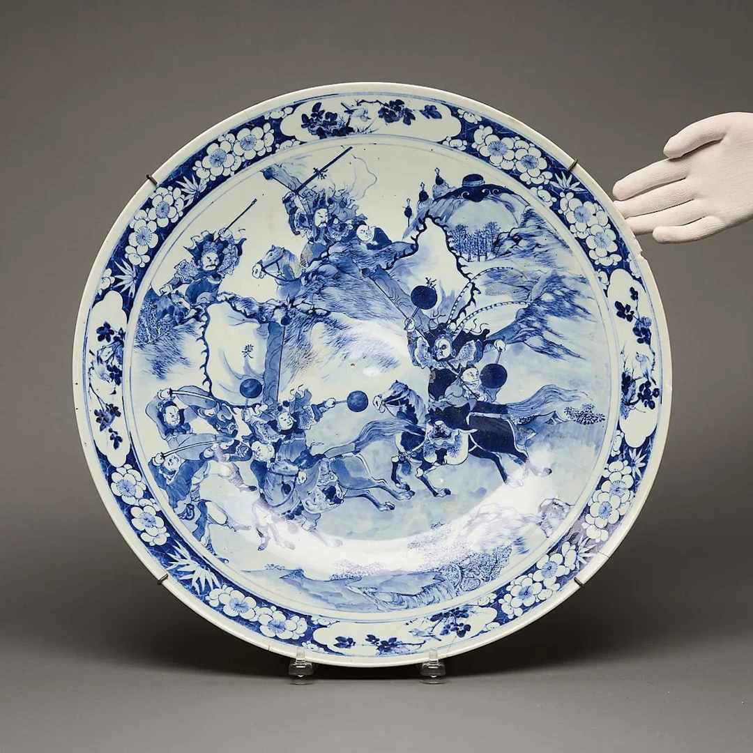 Chinese Qing B&W Porcelain Battle Scene Charger