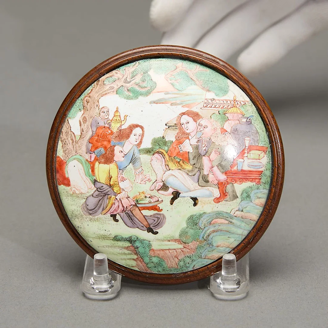 Famille Rose European Subject Convex Plaque