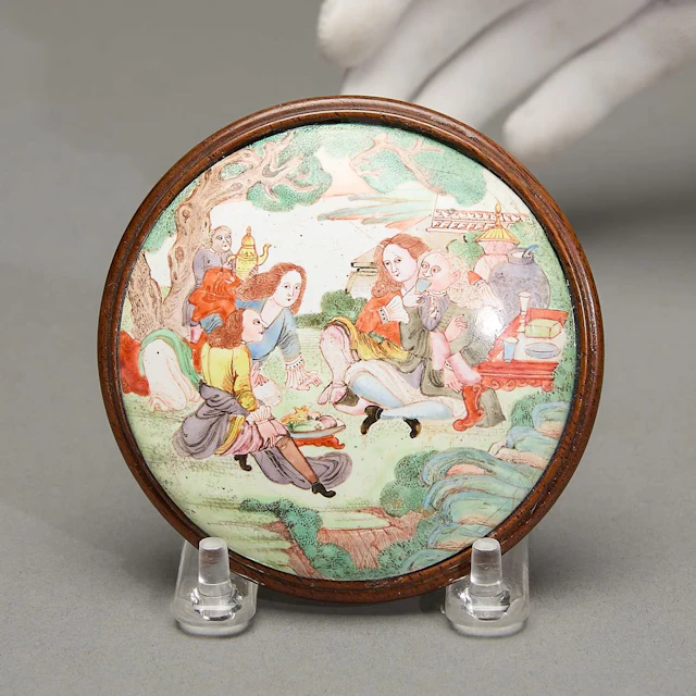 Famille Rose European Subject Convex Plaque