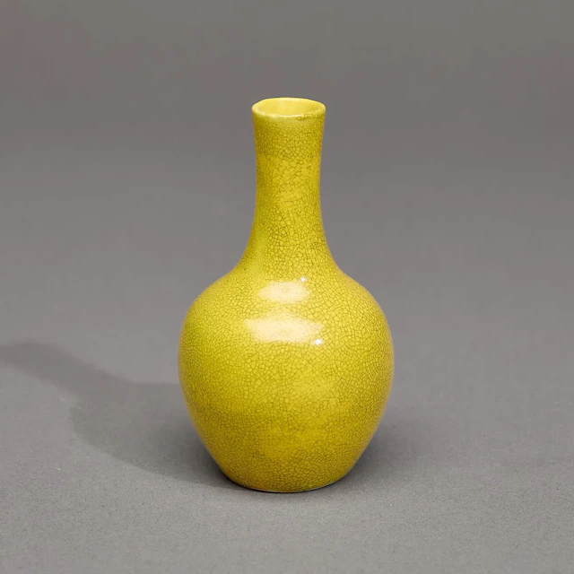 Chinese Qing Porcelain Yellow Crackle Bottle Vase