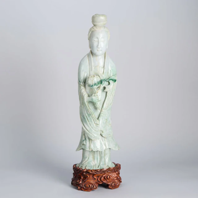 Lrg Chinese Qing Pale Jadeite Guanyin Figure