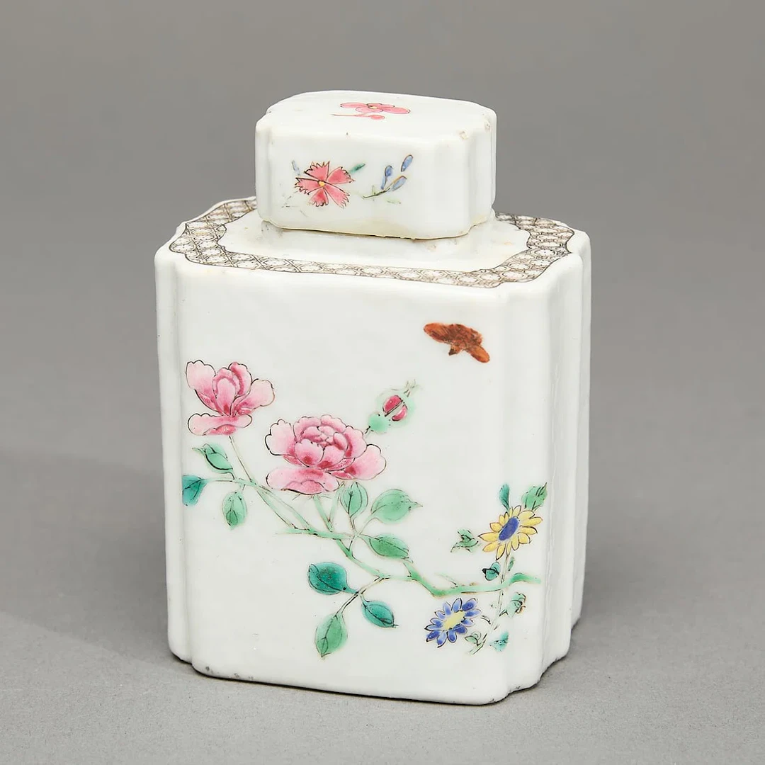 Chinese Export Famille Rose Tea Caddy