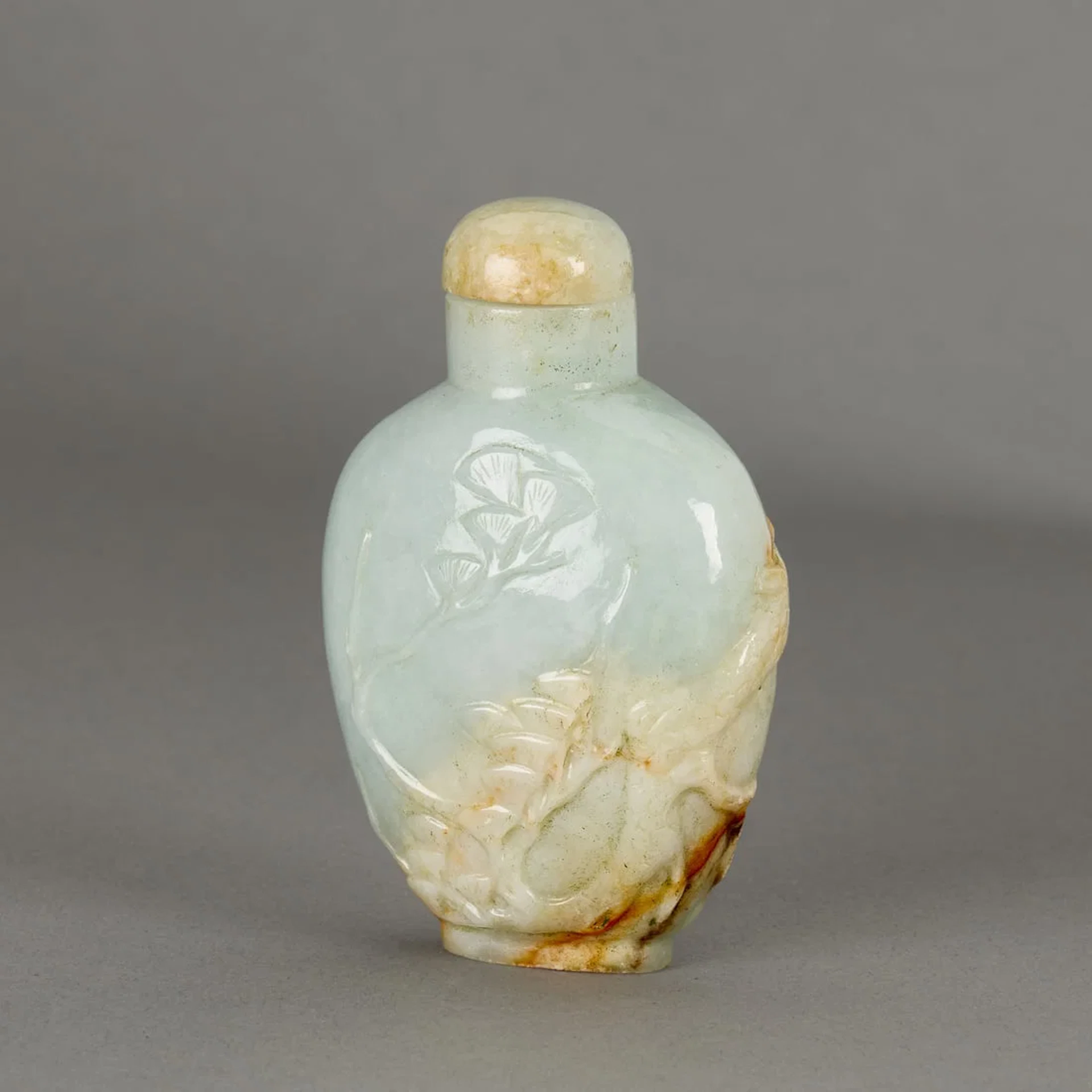 Chinese Qing Dynasty Carved Jadeite Snuff Bottle