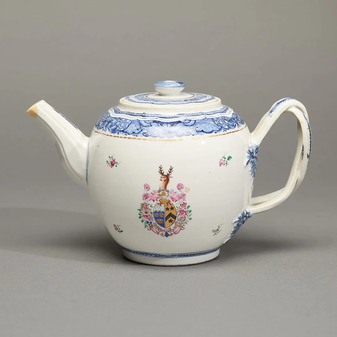 Chinese Export Fitzhugh Armorial Teapot - Michell