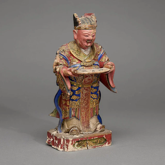 Chinese Qing Carved Polychrome Dignitary Figure