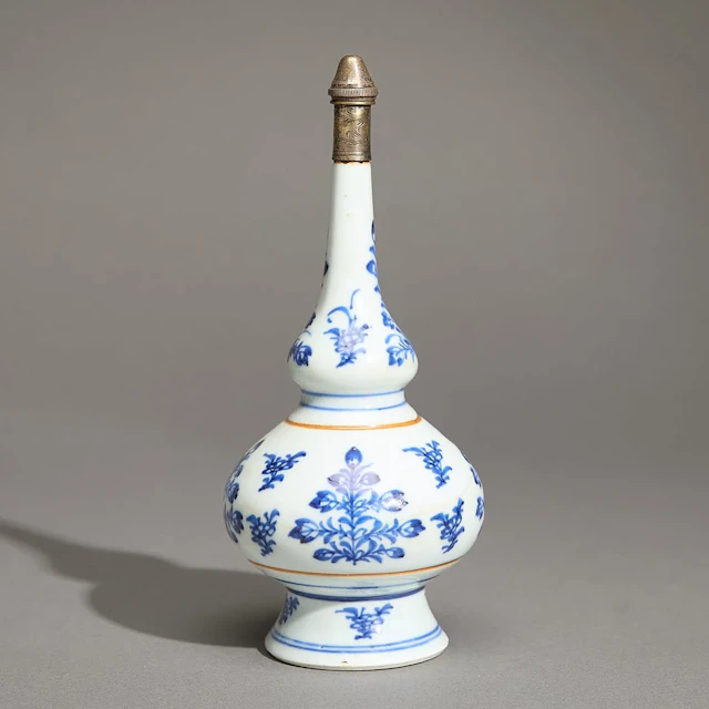 Export Silver-Mounted Porcelain Sprinkler