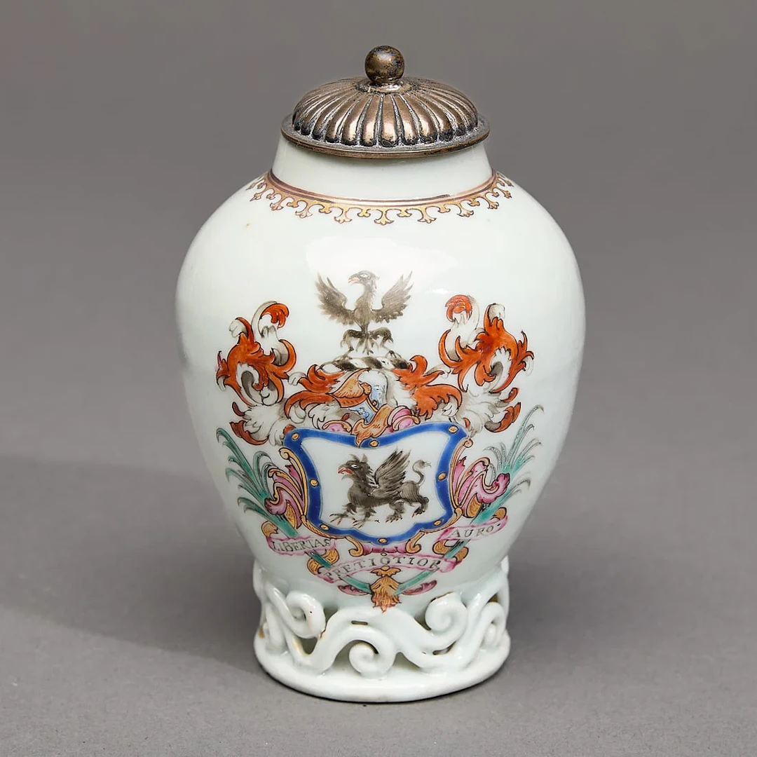 Chinese Export Armorial Tea Caddy - Godfrey