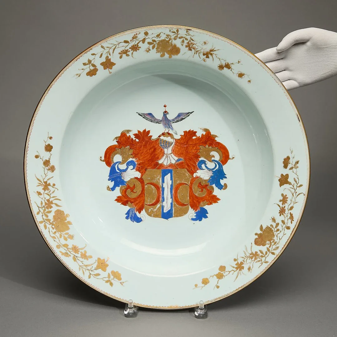 Large Chinese Export Armorial Basin - Valckenier