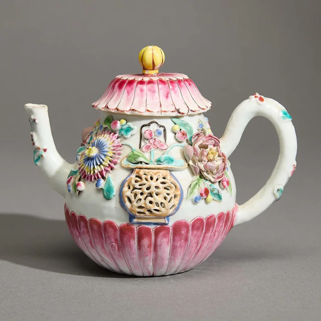 Famille Rose Floral-Encrusted Lotus Teapot