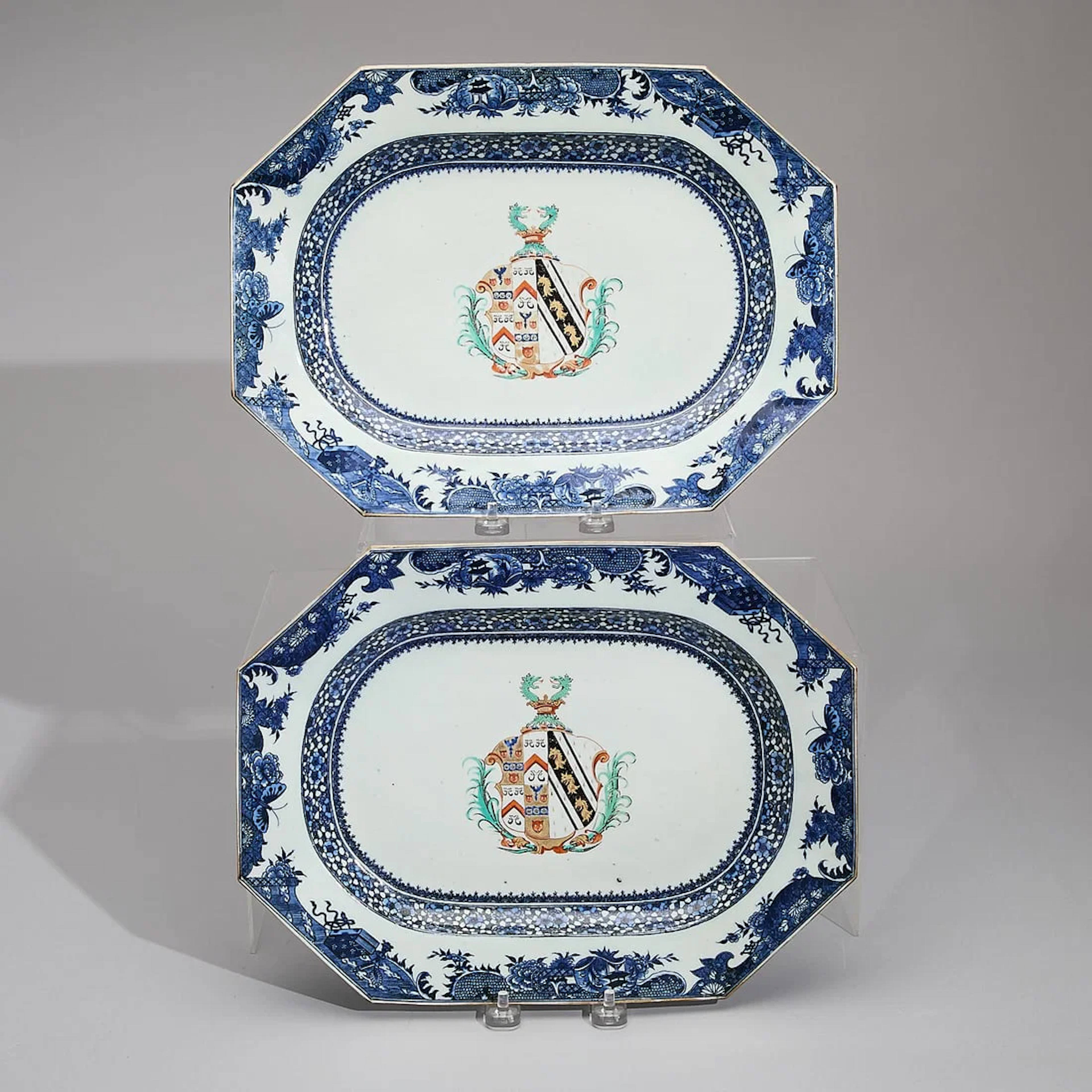 Pr Octagonal Armorial Platters - Sainthill