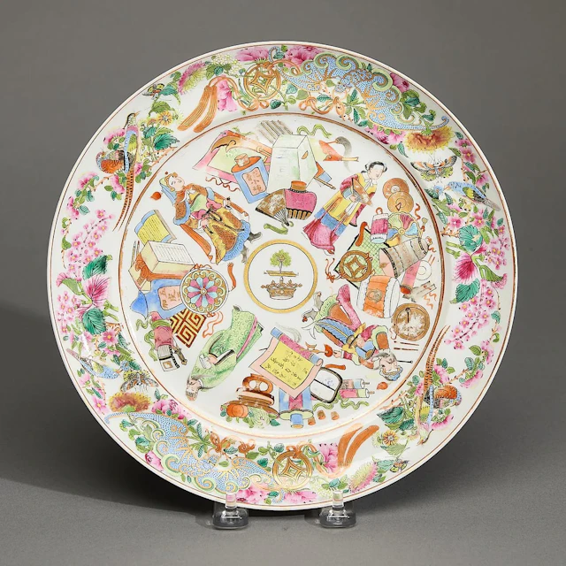 Chinese Export Famille Rose Charger - Hamilton