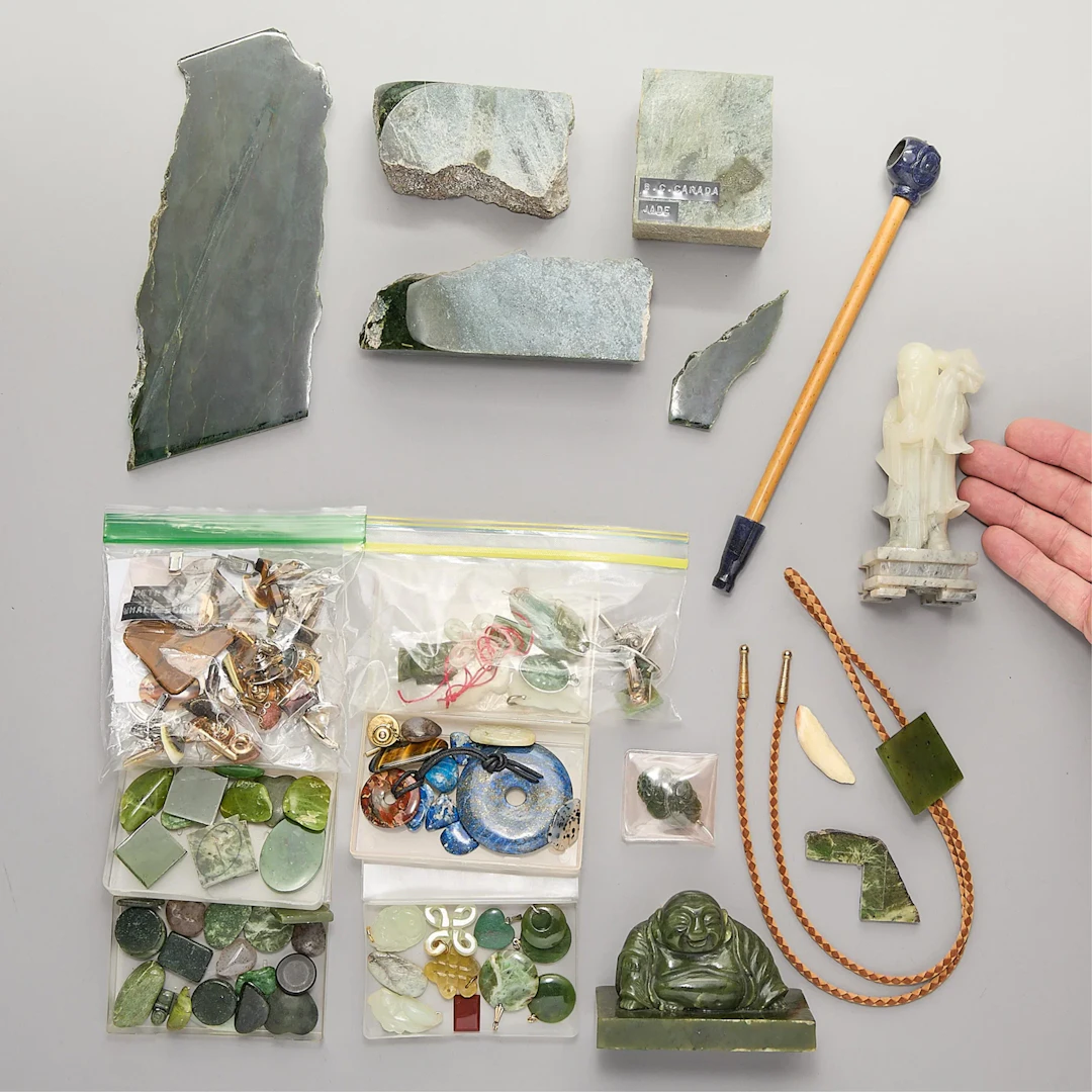 Approx. 80 Pcs Jade & Hardstone Collection
