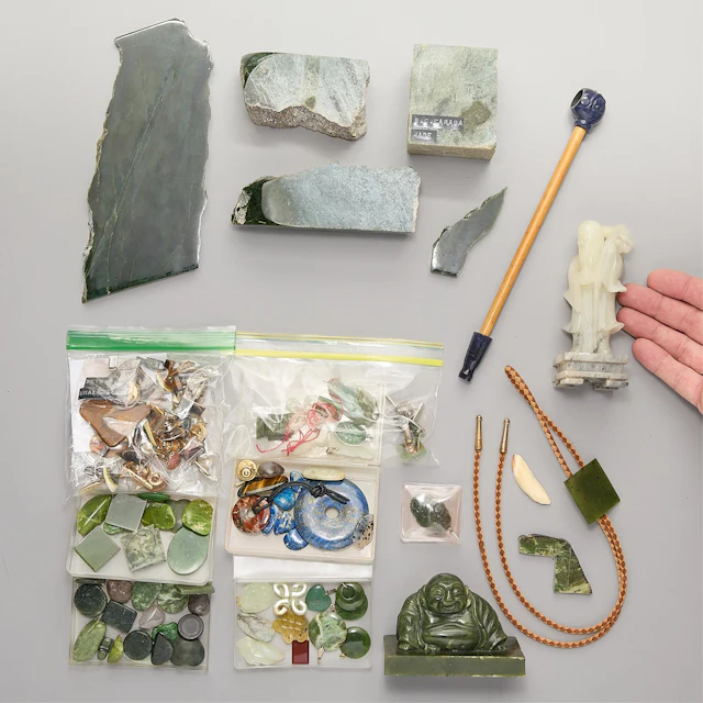 Approx. 80 Pcs Jade & Hardstone Collection