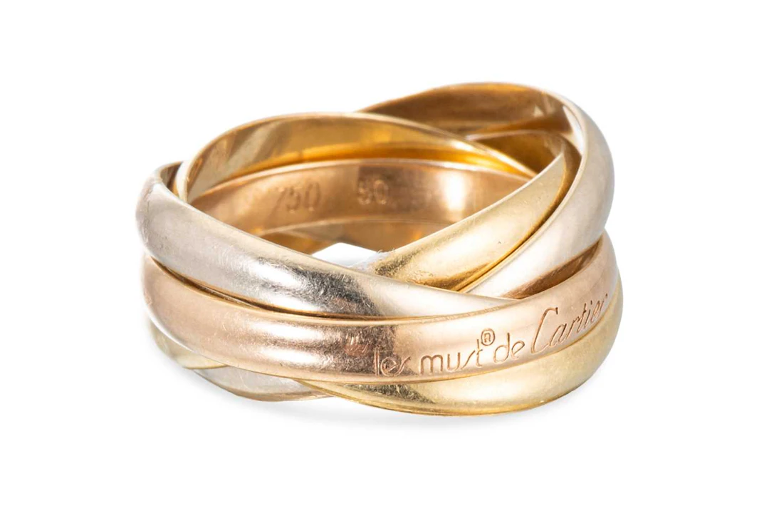 A LE MUST DE CARTIER FIVE BANDED RING
