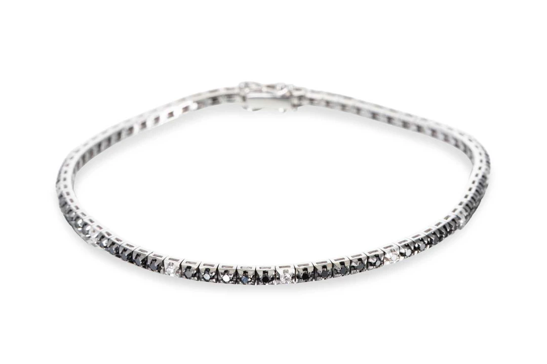 A BLACK & WHITE DIAMOND LINE BRACELET