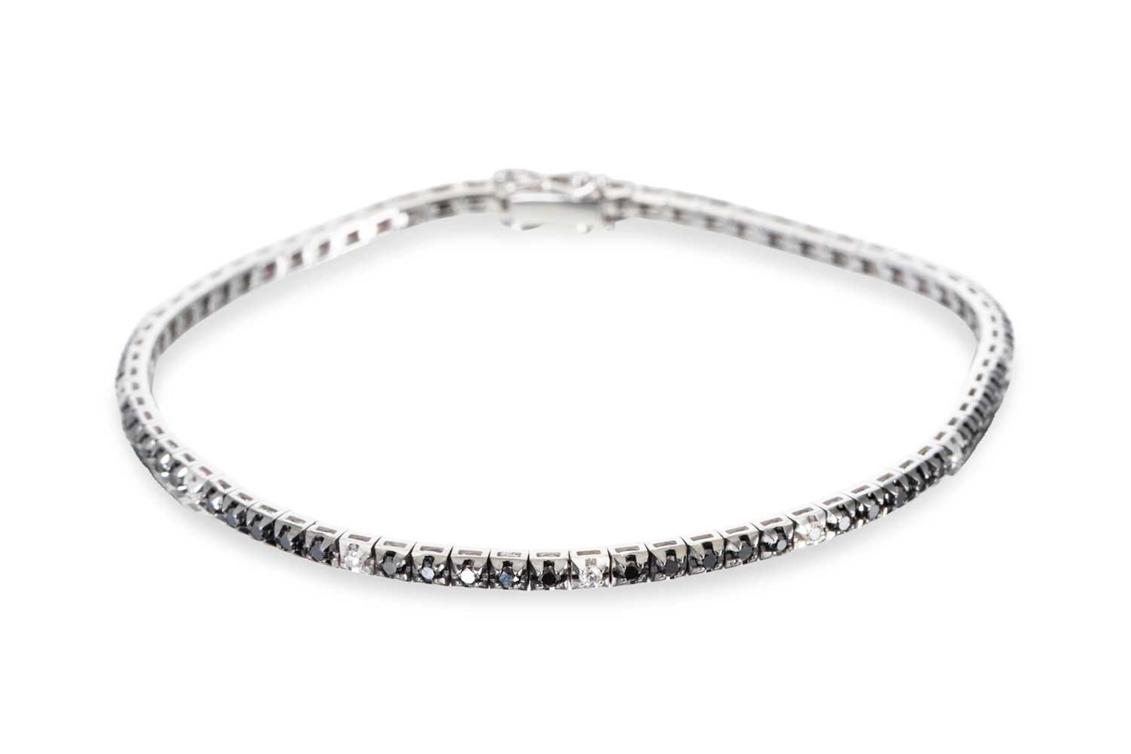 A BLACK & WHITE DIAMOND LINE BRACELET