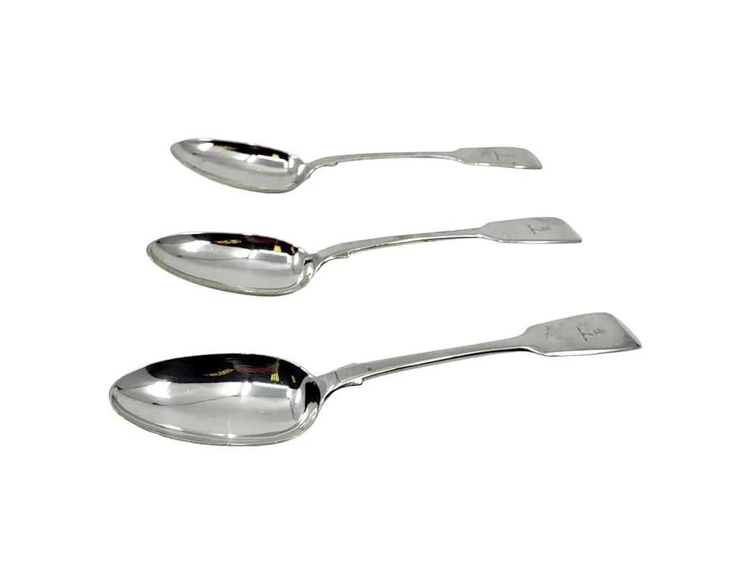 THREE ANTIQUE WILLIAM IV STERLING SILVER (.925) FIDDLE PATTERN TABLE SPOONS