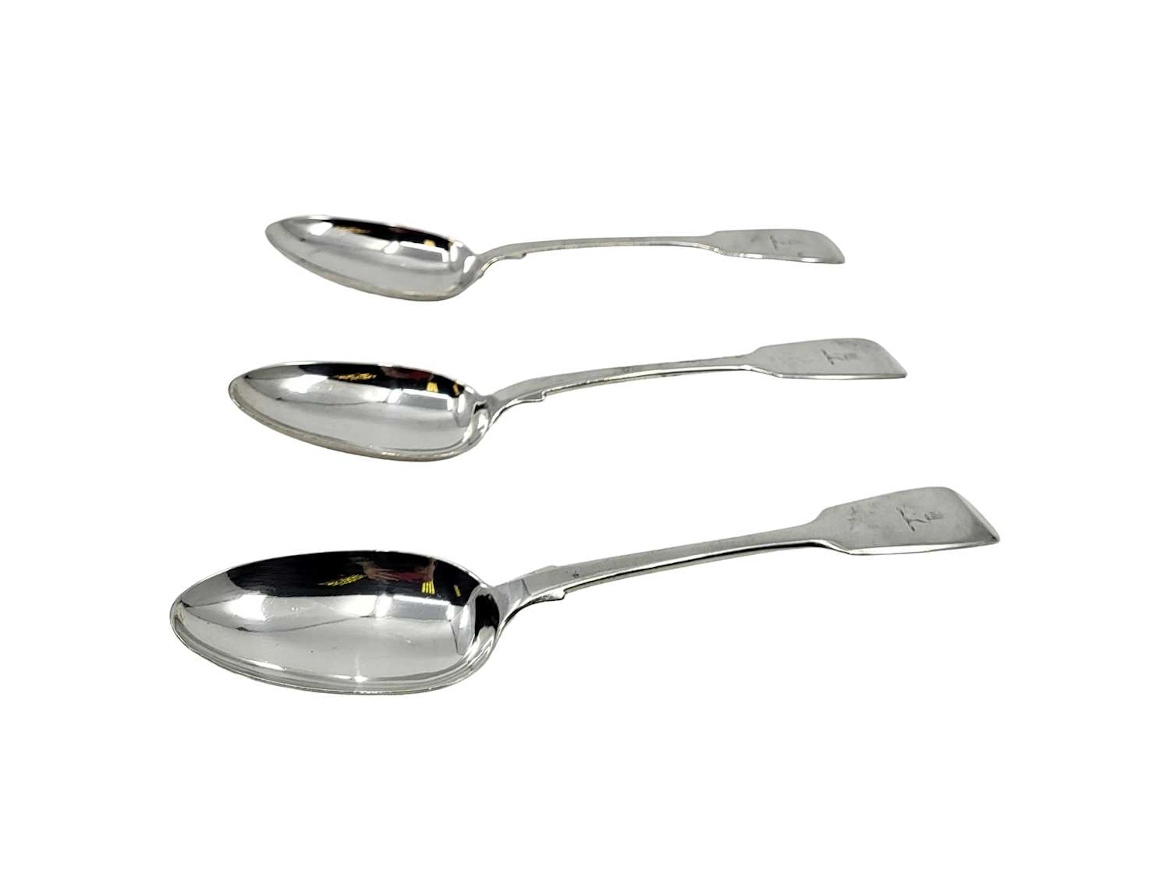 THREE ANTIQUE WILLIAM IV STERLING SILVER (.925) FIDDLE PATTERN TABLE SPOONS
