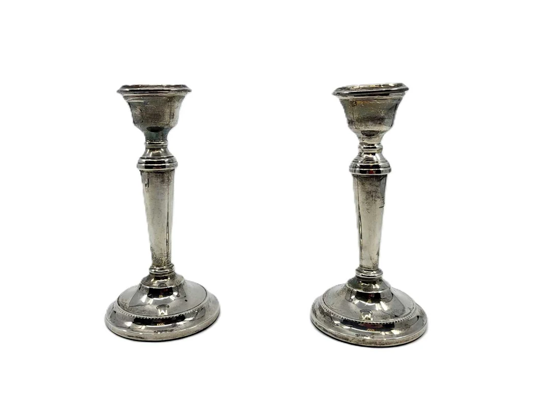 A PAIR OF MODERN SILVER DESK CANDLESTICKS
