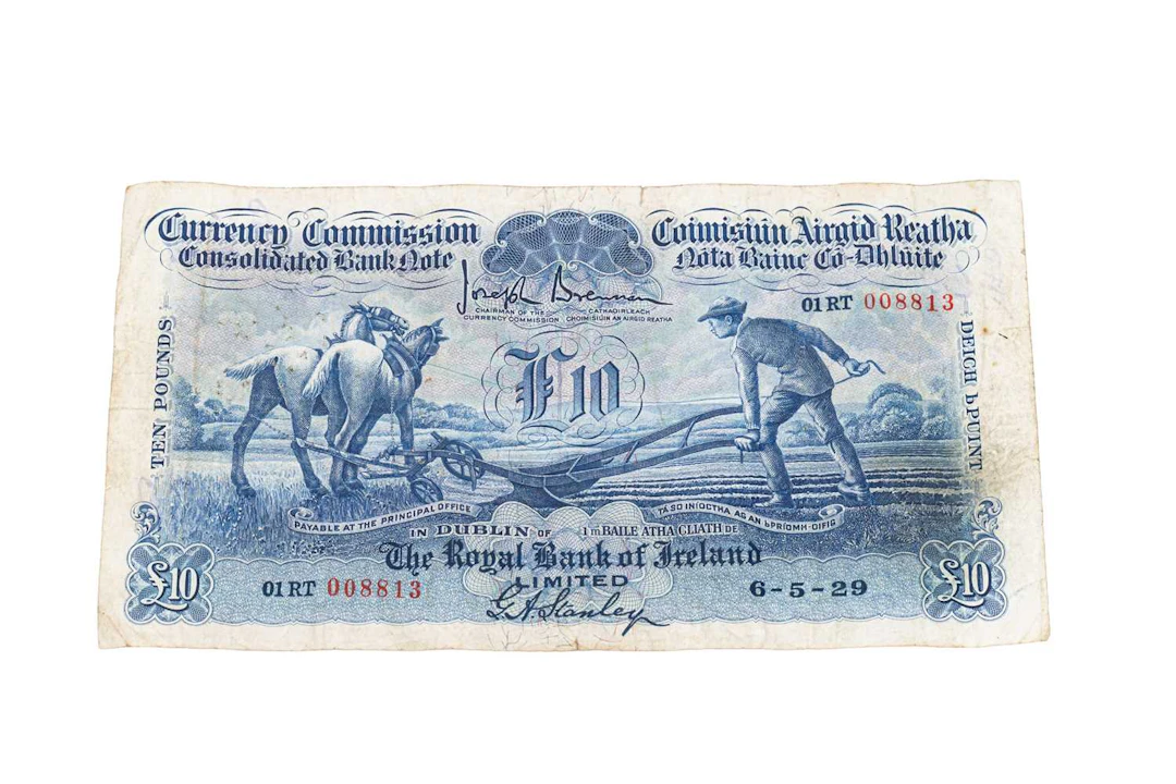 A 1929 ROYAL OF IRELAND £10 PLOUGHMAN IRISH BANKNOTE