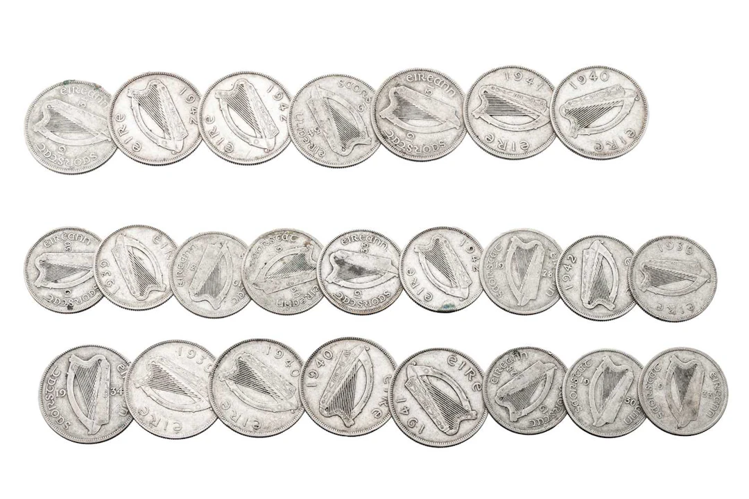 12 X IRISH 75% SILVER HALF CROWNS