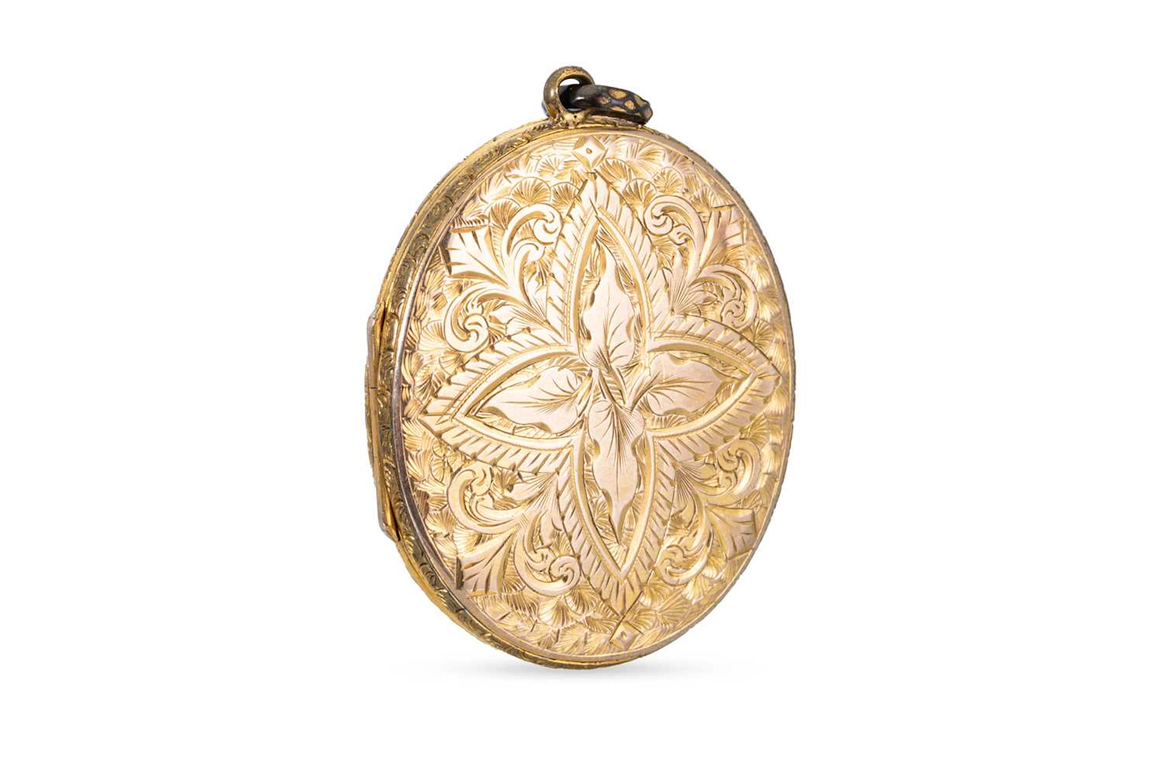 AN ANTIQUE VICTORIAN MOURNING LOCKET