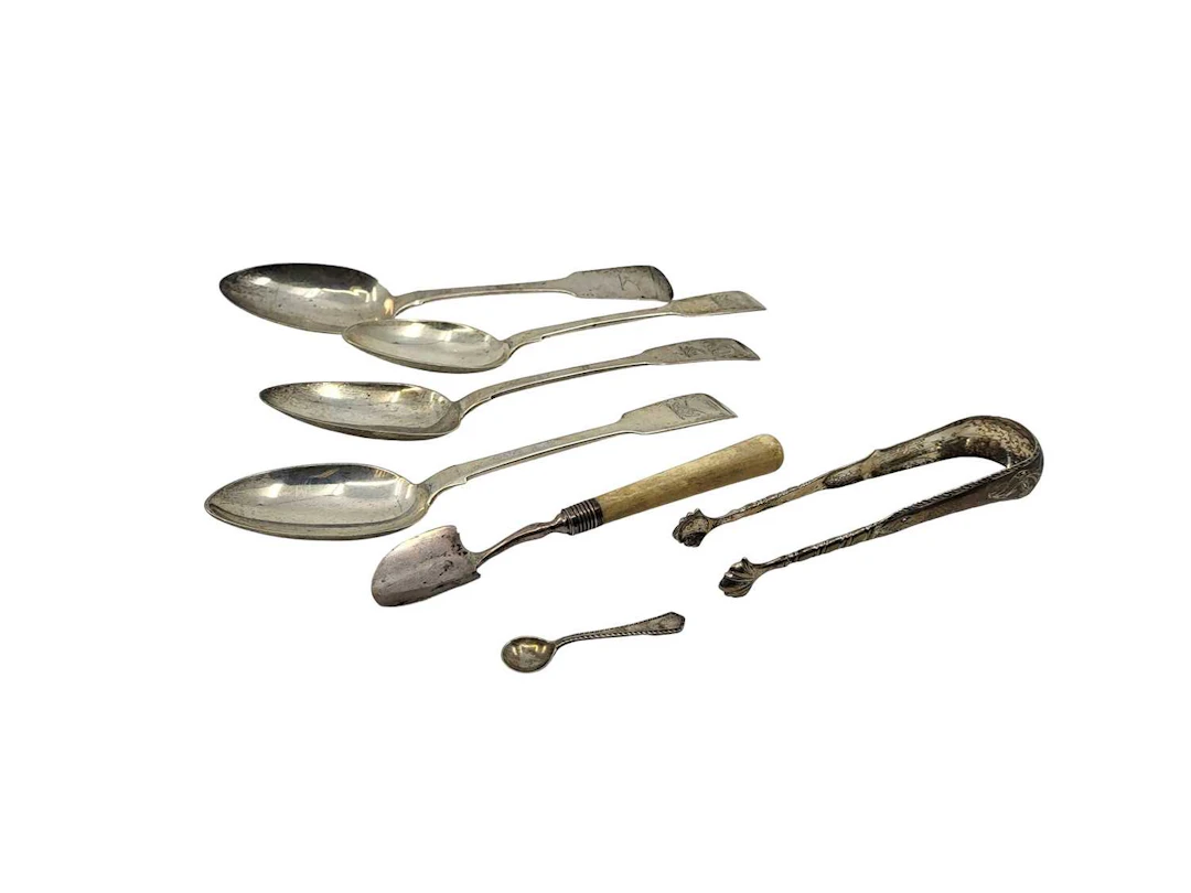 A COLLECTION OF ANTIQUE IRISH SILVER (.925) to include...