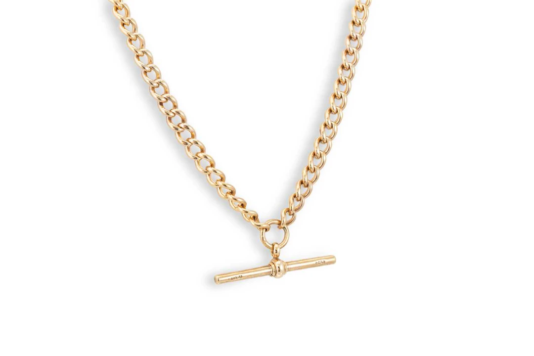 AN ANTIQUE GOLD FILLED NECKLACE