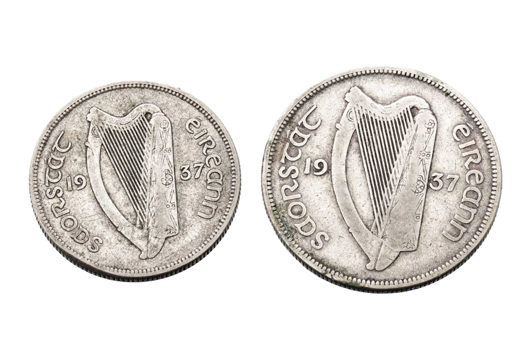 A PAIR OF 1937 IRISH FLORIN & HALF CROWNS