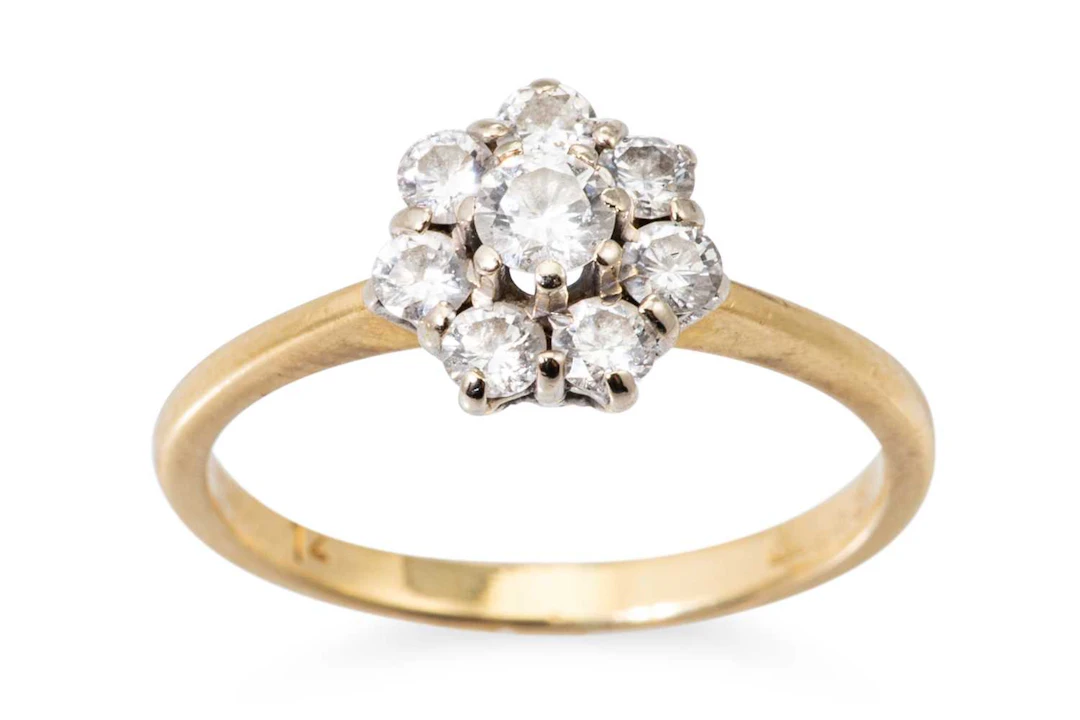 A DIAMOND CLUSTER RING