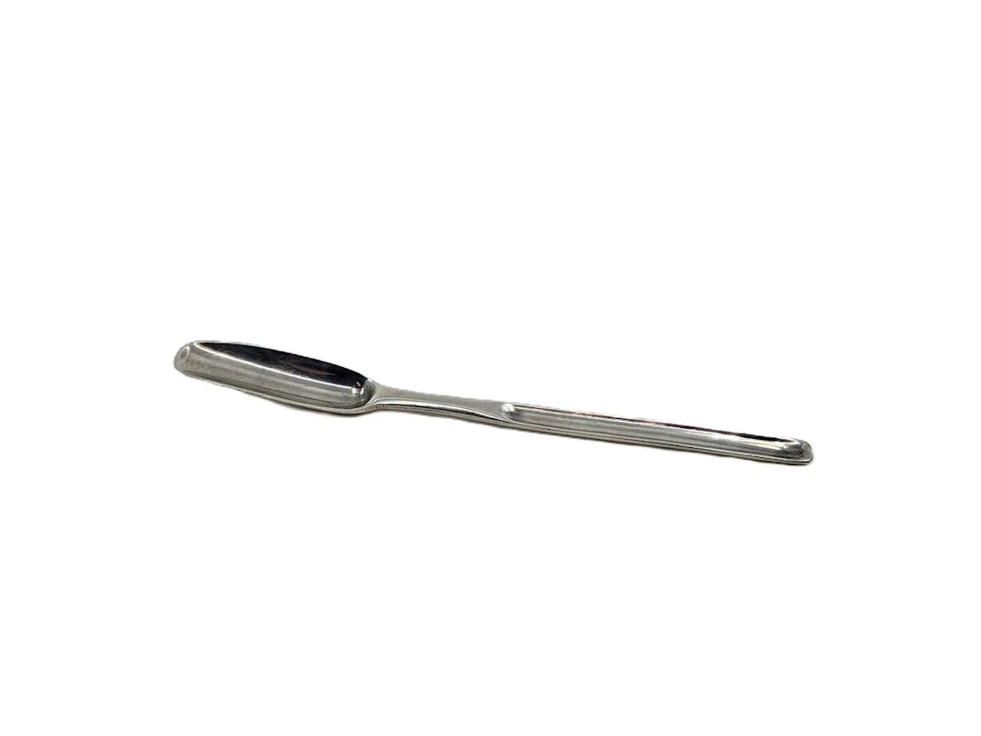 A GEORGE III IRISH SILVER MARROW SCOOP